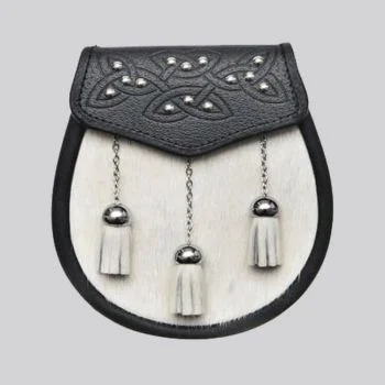 Natural Calfskin 14 Stud Sporran