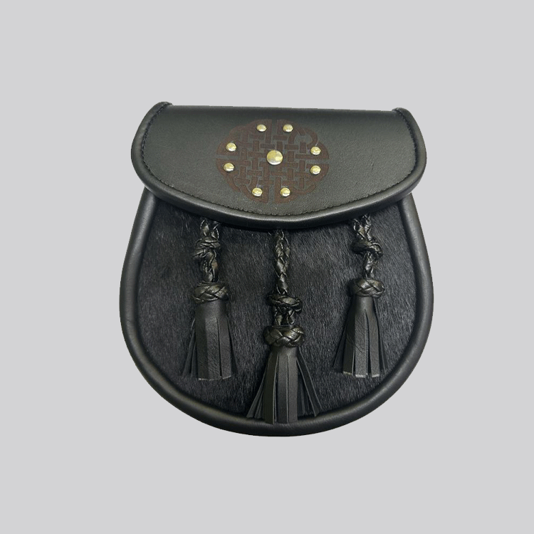 Elegant Black Leather Sporran for Highland Wear